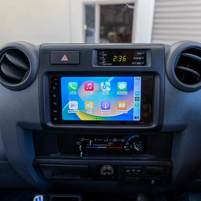 Toyota Landcruiser 79-Series Head Unit Upgrade Kit (1983-Present) - 7inch Wireless Multitouch Smartscreen with Apple Carplay Android Auto
